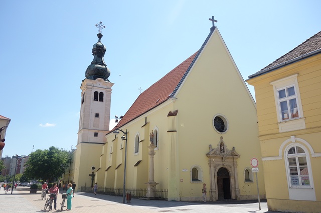 St.Elisabeth-Kirche-der-Franziskaner.jpg