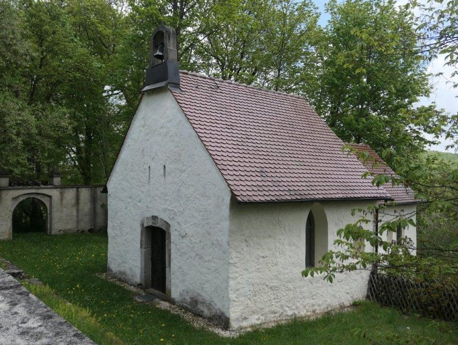 Trochtelfingen_Hennensteinkapelle.jpg